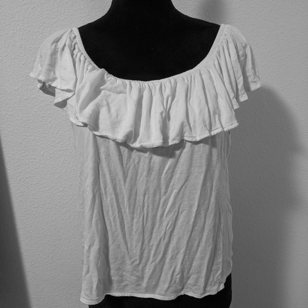 Ruffled tee